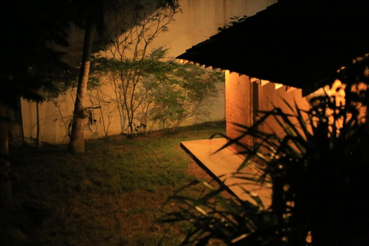 Hidden Well Hiriketiya Hostel Dickwella Exterior photo