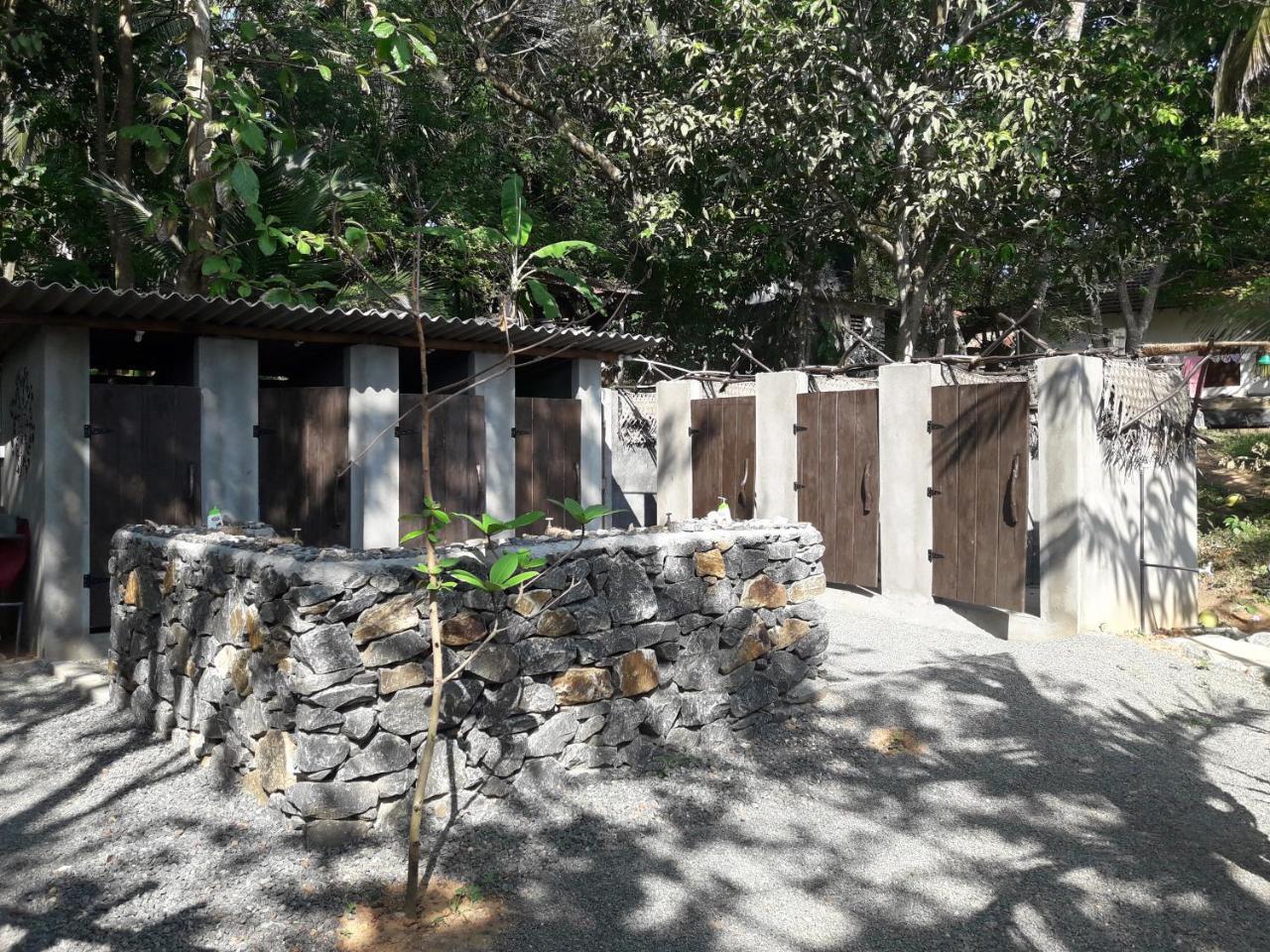 Hidden Well Hiriketiya Hostel Dickwella Exterior photo
